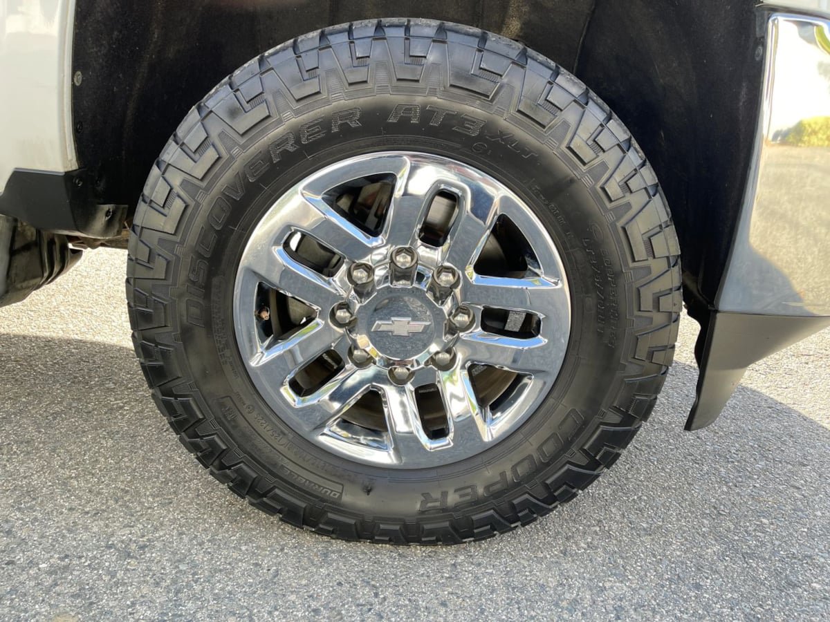 Used 2019 Chevrolet Silverado 2500 LT AWD/4WD image 35