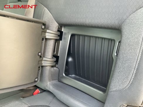 Used 2022 Chevrolet Silverado 1500 LT Trail Boss w/ Bed Protection Package image 24