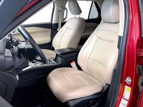 Used 2023 Ford Explorer Limited image 25