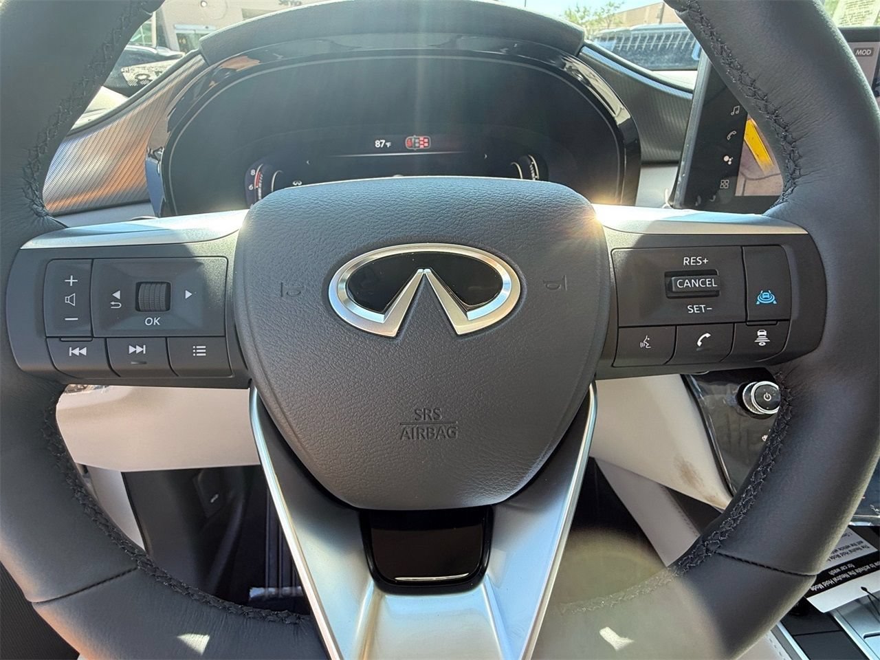 New 2026 INFINITI QX60 Luxe w/ Cargo Package FWD image 26