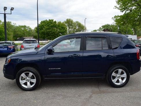 Used 2014 Jeep Compass Latitude AWD/4WD image 9