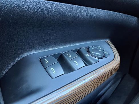 Used 2023 GMC Acadia SLE w/ Driver Convenience Package image 23