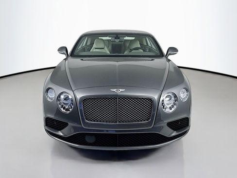 Used 2018 Bentley Continental GT image 8