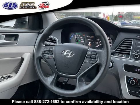 Used 2016 Hyundai Sonata SE image 16