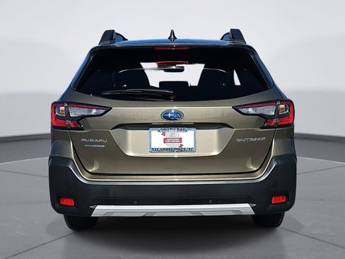 Used 2023 Subaru Outback Limited image 4