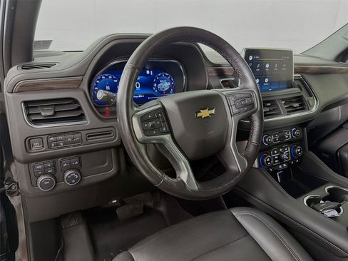 Used 2022 Chevrolet Tahoe LT w/ Luxury Package AWD/4WD image 16