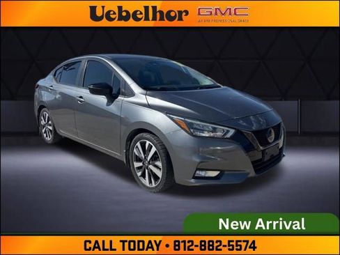 Used 2020 Nissan Versa SR w/ Convenience Package image 2