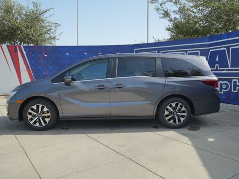 New 2026 Honda Odyssey EX-L image 10