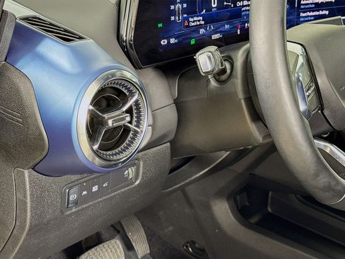 Used 2024 Chevrolet Equinox EV LT image 10