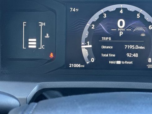 Certified 2024 Toyota Tacoma SR5 AWD/4WD image 24