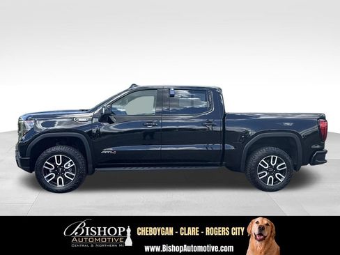 Used 2025 GMC Sierra 1500 AT4 w/ AT4 Premium Package AWD/4WD image 10