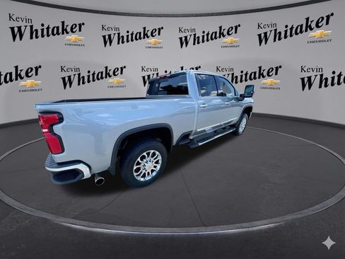 Used 2026 Chevrolet Silverado 2500 LTZ w/ LTZ Premium Package AWD/4WD image 9