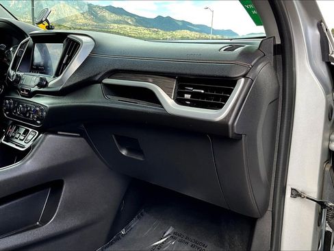 Used 2020 GMC Terrain SLT image 16