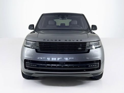 Used 2023 Land Rover Range Rover SE image 8