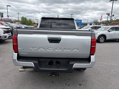 Used 2024 Toyota Tacoma SR5 AWD/4WD image 7