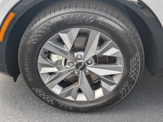 Used 2025 Kia Sportage SX FWD image 11