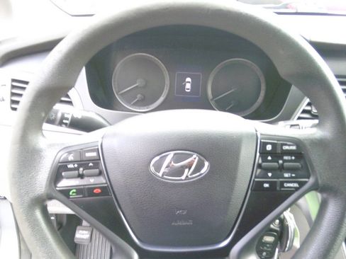 Used 2016 Hyundai Sonata SE image 11