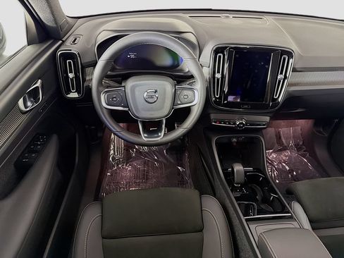 Used 2022 Volvo XC40 P8 Recharge Plus AWD/4WD image 23
