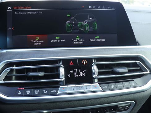 Used 2022 BMW X5 M50i w/ Executive Package image 36