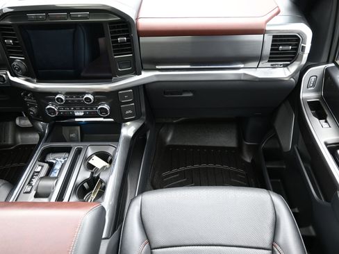 Used 2021 Ford F150 Lariat w/ Equipment Group 502A High image 40