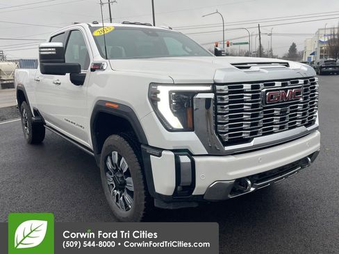 Used 2025 GMC Sierra 3500 Denali image 1
