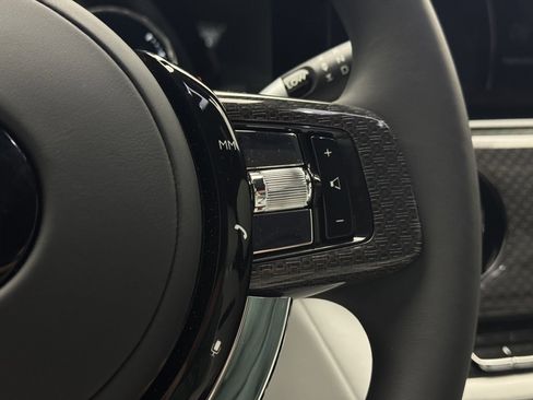 Certified 2023 Rolls-Royce Ghost Black Badge w/ Black Badge Ghost Package image 35