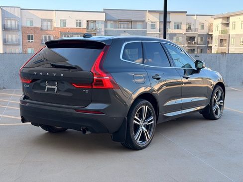 Used 2019 Volvo XC60 T5 Momentum w/ Premium Package FWD image 3