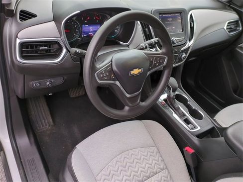 Certified 2022 Chevrolet Equinox LS w/ LS Convenience Package image 11