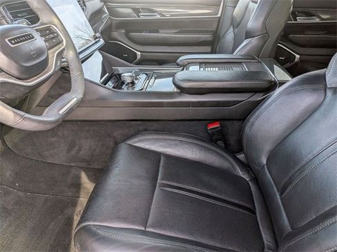 Used 2022 Jeep Wagoneer Series III w/ Premium Group I image 12