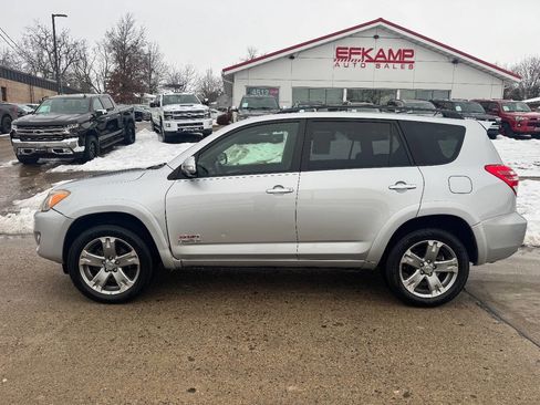 Used 2009 Toyota RAV4 Sport image 2