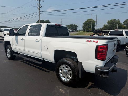 Used 2018 Chevrolet Silverado 2500 LT AWD/4WD image 8
