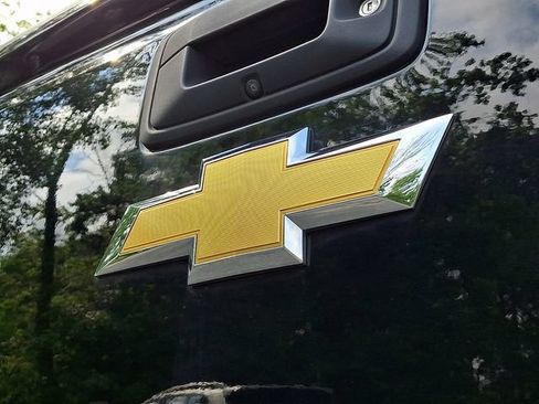 Used 2018 Chevrolet Colorado Z71 AWD/4WD image 31