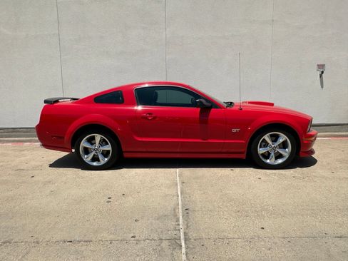 Used 2007 Ford Mustang GT RWD image 8