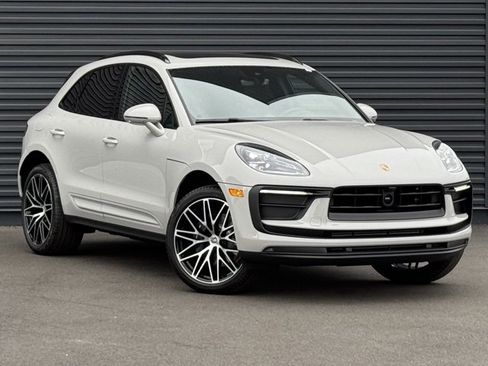 New 2026 Porsche Macan image 9