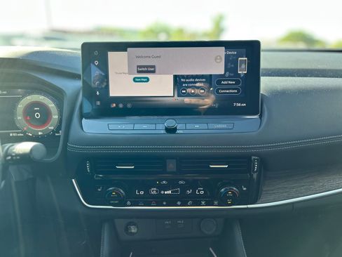 Used 2024 Nissan Rogue Platinum w/ Platinum Premium Package FWD image 19