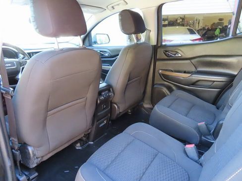 Used 2017 GMC Acadia SLE image 30