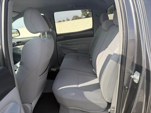 Used 2010 Toyota Tacoma PreRunner image 17