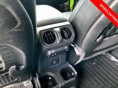 Used 2021 Jeep Gladiator Rubicon AWD/4WD image 30
