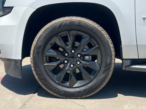 Used 2018 Chevrolet Tahoe LT RWD image 12