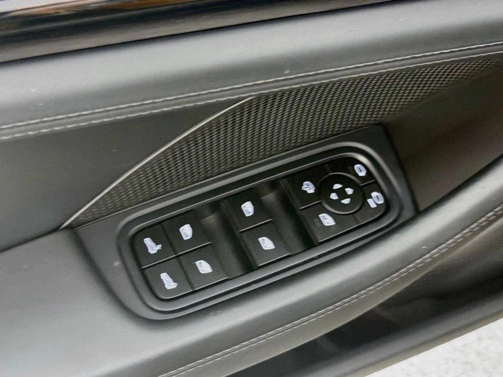 Certified 2025 Porsche Panamera GTS AWD/4WD image 31