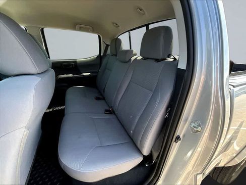 Used 2019 Toyota Tacoma SR5 AWD/4WD image 24