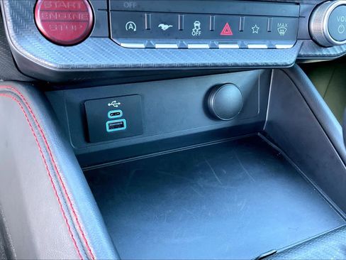 Used 2025 Ford Mustang Premium image 35