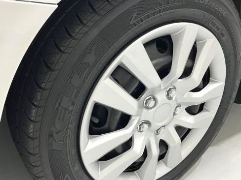 Used 2016 MAZDA MAZDA3 i Sport FWD image 19