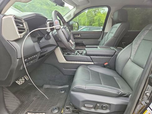 Used 2023 Toyota Tundra Limited w/ TRD Off-Road Package AWD/4WD image 6