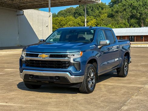 Used 2024 Chevrolet Silverado 1500 LT AWD/4WD image 5