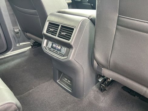 New 2026 Volkswagen Atlas SE FWD image 48