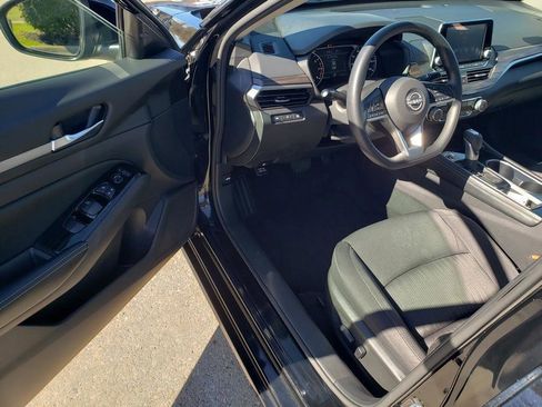 Certified 2023 Nissan Altima 2.5 SV image 12