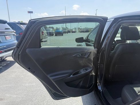 Used 2019 Chevrolet Malibu LT w/ Leather Package FWD image 27