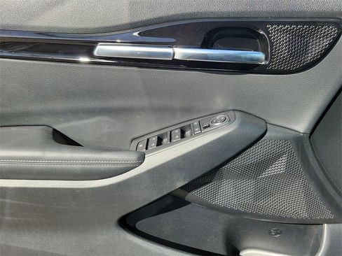 Used 2025 Kia Seltos S image 15