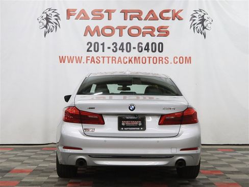 Used 2019 BMW 530i xDrive w/ Convenience Package AWD/4WD image 5